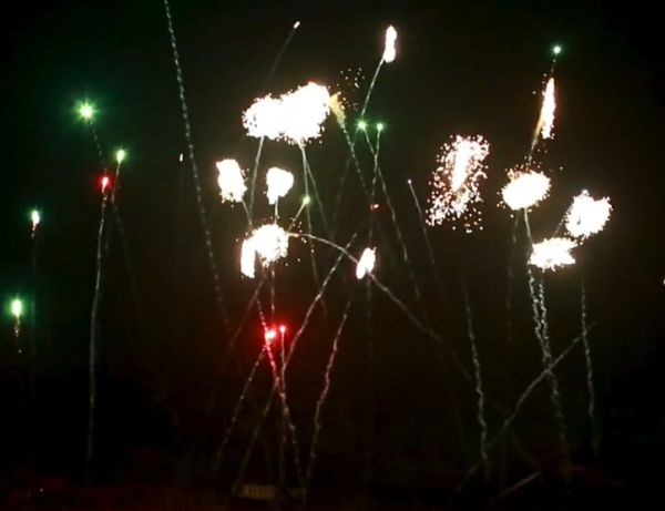 49 Shot Water Cake Z Shaped Color Tail to Silver Whirling Flowers